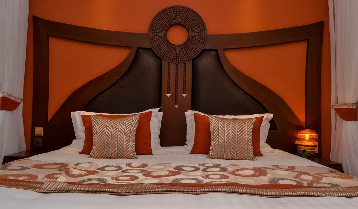 Simple Ways to Refresh a Guest Bedroom